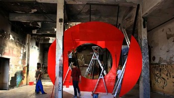 Padahal inilah rahasianya. Foto: Georges Rousse
