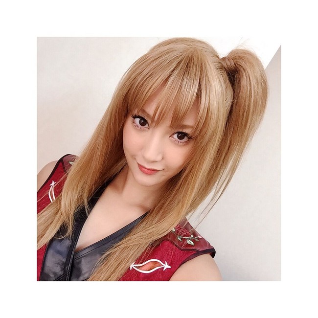 Seperti inilah gaya Nanao saat berakting dalam film Gintama. Meski rambutnya pirang, pesona cantik Nanao tak memudar. Foto: Instagram