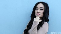 Publik pun banyak yang mengaitkan hal itu dengan pedangdut Ratna Pandita. Pool/Palevi S/detikFoto.