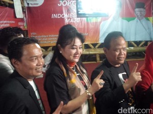 Penggagas Esemka Ubah Kantornya Jadi Posko Jokowi