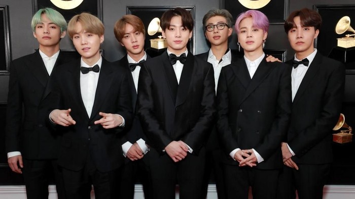 LOS ANGELES, CA - FEBRUARY 10:  BTS attends the 61st Annual GRAMMY Awards at Staples Center on February 10, 2019 in Los Angeles, California.  (Photo by Neilson Barnard/Getty Images for The Recording Academy)