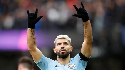 Aguero Menggila, Chelsea Menderita