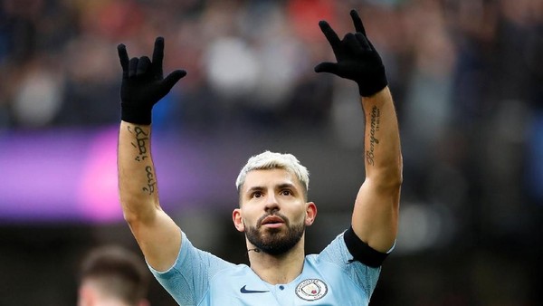 Aguero Menggila, Chelsea Menderita