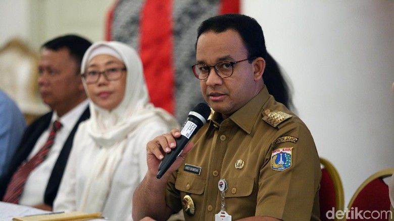 Tingkat Polusi di DKI Disebut Tinggi, Anies: Nanti Ada Solusinya Tingkat Polusi di DKI Disebut Tinggi, Anies: Nanti Ada Solusinya