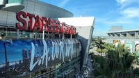Bergeser ke Amerika Serikat, kota Los Angeles berhasil masuk peringkat ke-5 kota terbaik tahun 2019. Dikenal sebagai kota multi kultur, membuat wisatawan betah liburan di Los Angeles (Staples Center)