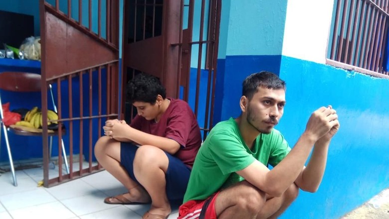 2 Pengungsi Bakar Diri di Rumah Dinas Detensi Manado 2 Pengungsi Bakar Diri di Rumah Dinas Detensi Manado