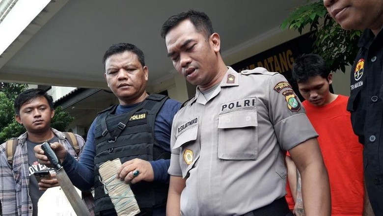 Polisi Tangkap 4 Pelaku Begal Sadis di Bekasi Polisi Tangkap 4 Pelaku Begal Sadis di Bekasi