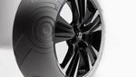 Ban Putih Lexus ala Sepatu Kets Nike