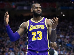 Barat Itu Berat, LeBron Saja Tak Kuat