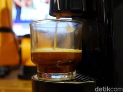 Canggih! Robot Barista Ini Mejeng di Pameran Pendidikan