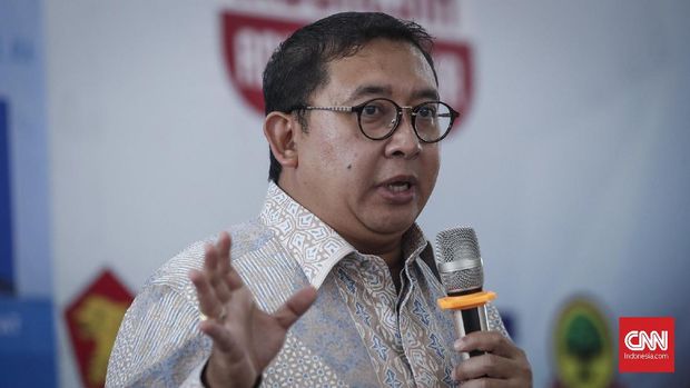 Nama Wakil Ketua DPR Fadli Zon disebut masuk calon Mendagri di kabinet Prabowo.