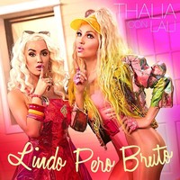 Untuk video klip single terbaru, Thalia dan Lali berdandan bak boneka Barbie. Tak terlihat bahwa dua penyanyi ini terpaut usia 20 tahun, karena penampilan Thalia yang terlihat muda. Foto: Instagram/@thalia