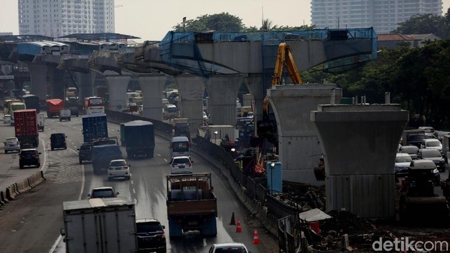 Bisakah Tol Japek Layang Kejar Tayang?