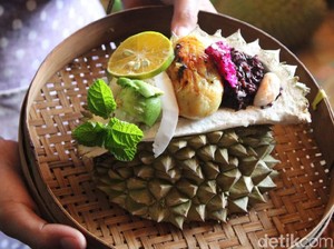 Sensasi Pulen Legit Durian Bakar Berpadu Ketan Kukus Khas Jombang