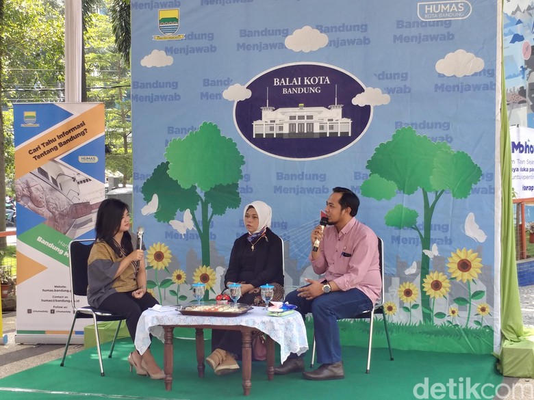 Promosi Caleg, Kepsek di Bandung Dilaporkan ke Komisi ASN Promosi Caleg, Kepsek di Bandung Dilaporkan ke Komisi ASN