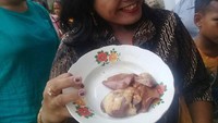 Peristiwa ini terjadi pada Senin (11/2) sekitar pukul 11.00 Wita. Pendeta dan jemaat saat itu sedang melaksanakan rapat tahunan gereja dan akan ada jamuan makan. (ist/Rosalin Radjakale)