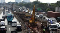 Lebih lanjut, dia menjelaskan, fungsional tol untuk elevated berbeda dengan tol yang sejajar dengan tanah atau at grade.
