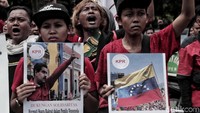 Para peserta menganggap AS terlalu ikut campur dan membuat situasi politik semakin panas di Venezuela.
