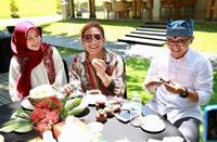 The Exciting Style of Ministers Susi and Ridwan Kamil While Sipping Coffee