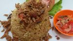 Hangatkan Badan dengan Sarapan Nasi Goreng Cakalang yang Pedas Gurih