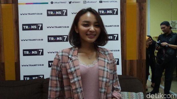 Revina VT di program baru Trans 7 'Sang Mantan'