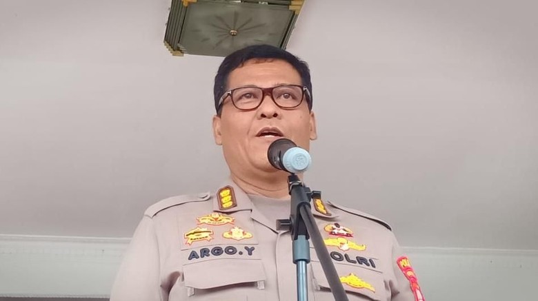 Dokter Pengoperasi Penyelidik KPK yang Dianiaya Diperiksa Siang Ini Dokter Pengoperasi Penyelidik KPK yang Dianiaya Diperiksa Siang Ini