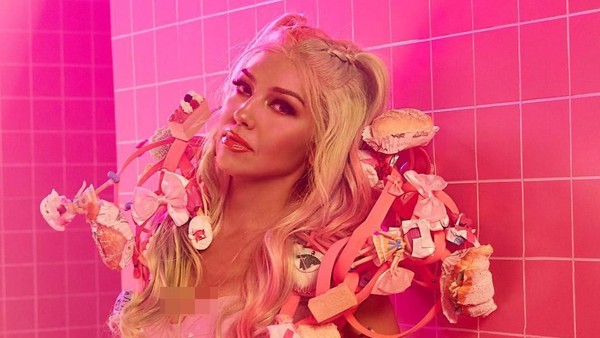Foto: Cantiknya Thalia, Si Rosalinda yang Makin Awet Muda di Klip Terbaru