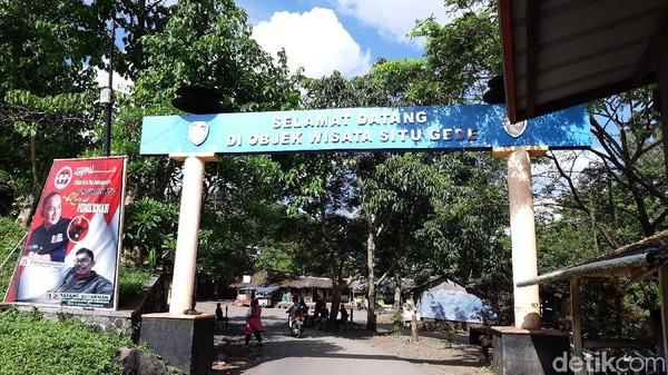 Objek wisata Situ Gede berlokasi di Mangkubumi, Tasikmalaya, Jawa Barat. Jaraknya 30 meni dari pusat kota. (Masaul/detikTravel)