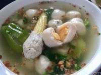 Bakso Ikan Telor Asin Ahan: Telor Asin dan Sayuran Dibalut Adonan Ikan Segar