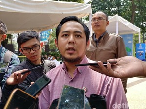 Bawaslu Ultimatum Caleg Bersihkan APK Melanggar di Bandung