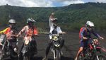 Foto: Gaya Cantik Maria Selena Bertualang di Bali