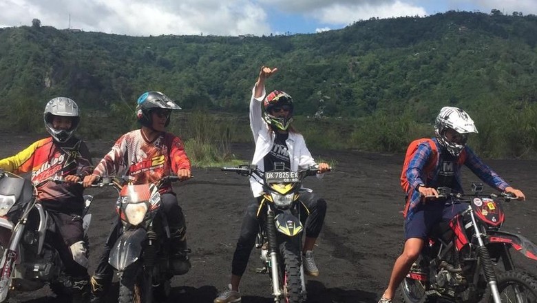 Naik motor trail di Gunung Batur (My Trip My Adventure) Naik motor trail di Gunung Batur (My Trip My Adventure)