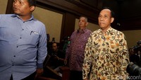 Tak hanya Sofyan Basir, Direktur Pengadaan Strategis 2 PLN Wwan Supangkat, turut hadir untuk dimintai keterangannya terkait kasus suap proyek pembangunan PLTU Riau-1 yang menjerat Idrus Marham.