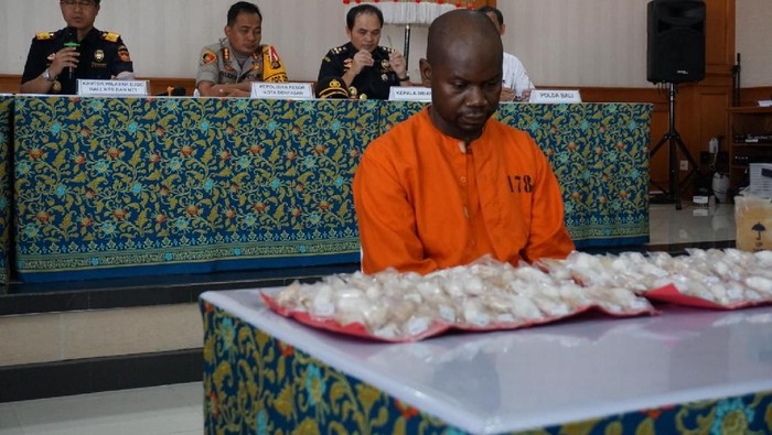Selundupkan Sabu 1 Kg dari Doha ke RI, WN Tanzania Ditangkap