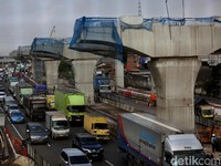 Bisakah Tol Japek Layang Kejar Tayang?
