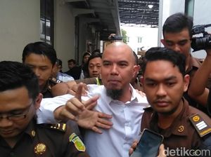 Lagi Sakit, Ahmad Dhani Mau Selalu Dekat dengan Mulan Jameela