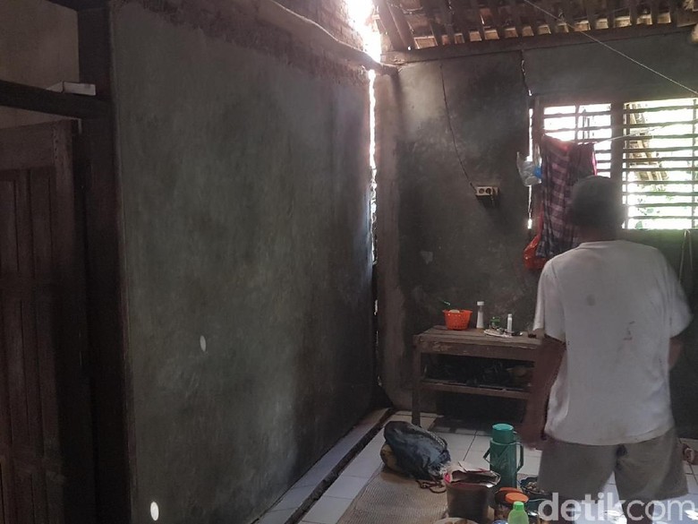 Penyelidik Bumi Minta Warga Lebak Banten Waspadai Pergerakan Tanah Penyelidik Bumi Minta Warga Lebak Banten Waspadai Pergerakan Tanah