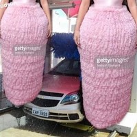 Tulle bertumpuk di bagian rok juga mirip seperti mesin cuci mobil otomatis. Foto: Istimewa