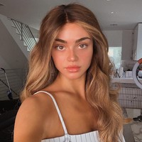 Kristen memulai kariernya lewat jaringan live streaming, YouNow, sebelum pindah ke TikTok, dimana Kristen kini telah memperoleh sekitar 20 juta penggemar di aplikasinya yang dulunya dikenal sebagai musikal.ly. Foto: Instagram @kristenhancher