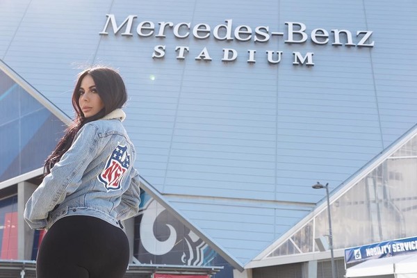 Ia traveling ke Atlanta, Georgia, AS, untuk meliput Superbowl 2019 awal Februari lalu (jimenasanchezmx/Instagram) Ia traveling ke Atlanta, Georgia, AS, untuk meliput Superbowl 2019 awal Februari lalu (jimenasanchezmx/Instagram)