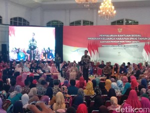 Jokowi Ingin Anak Penerima PKH Bisa Jadi Presiden RI
