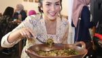 8 Artis Ini Punya Usaha Kuliner Tradisional yang Hits