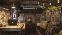 Layaknya sebuah rumah, interior bus milik pria itu pun dirombak dan diisi dengan beragam benda yang membuatnya nyaman seperti di rumah. Istimewa/Dok.Boredpanda.