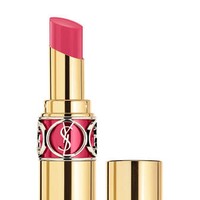 Hampir setiap wanita menyukai lipstik. Jika ingin membuat pasangan terkesan dengan kado Valentine yang Anda berikan tahun ini, lipstik keluaran YSL berikut dapat dipilih. Hampir semua warnanya menawan sehingga apapun pilihan Anda, si dia akan menyukainya. Namun untuk lebih aman, Anda bisa pilih nuansa pink yang netral atau bertanya pada staff warna paling favoritnya. Foto: YSL