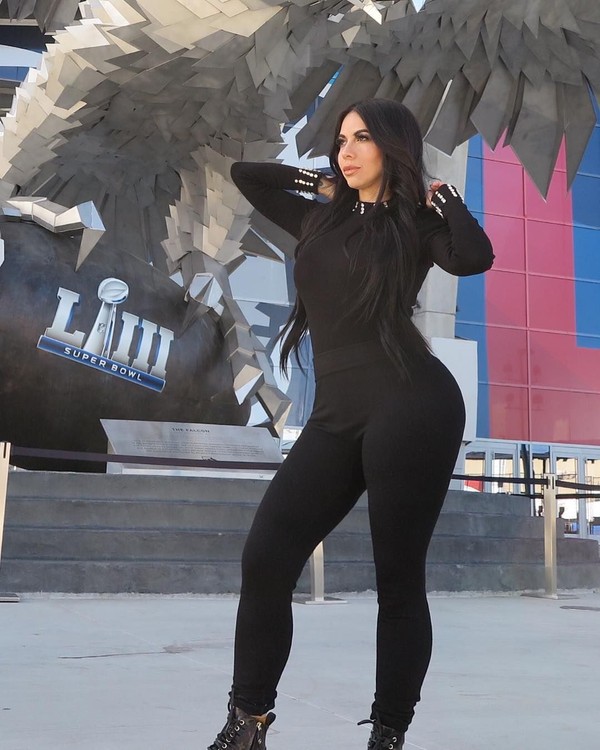 Jinmena Sanchez begitu populer di Meksiko. Followers akun Instagramnya pun mencapai 5,7 juta (jimenasanchezmx/Instagram) Jinmena Sanchez begitu populer di Meksiko. Followers akun Instagramnya pun mencapai 5,7 juta (jimenasanchezmx/Instagram)