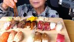 Nyentrik Banget! Gaya Nenek Asal Korsel yang Hobi Kulineran