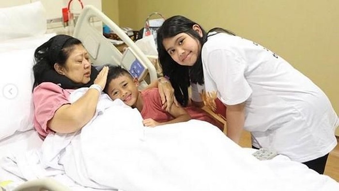 Ani Yudhoyono mengidap kanker darah. Foto: Dok. Instagram Annisa Pohan Ani Yudhoyono mengidap kanker darah. Foto: Dok. Instagram Annisa Pohan