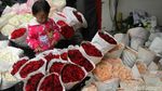 Wanginya Bisnis Bunga Mawar Jelang Valentine
