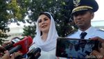 Senyum Semringah Arumi Bachsin saat Dampingi Suaminya Dilantik