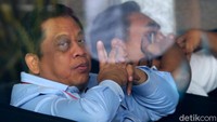 Anggota DPR dari Fraksi Demokrat itu diperiksa sebagai saksi untuk tersangka Taufik Kurniawan.